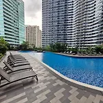 Air Residences Luxury Condo With Balcony Netflix Wifi