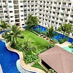 Wowstaycation
