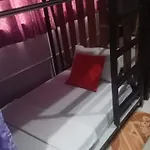 Sean Lojed Hostel