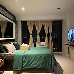 Gramercy Luxe Studio W Balcony And City View - Pet Friendly, Unli Pool & Gym