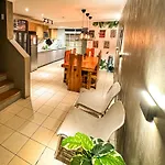 Spacious 4Br With Garage, 8-12Guests, Near Airport