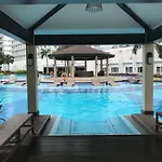 Best Q Condo W/ Great View
