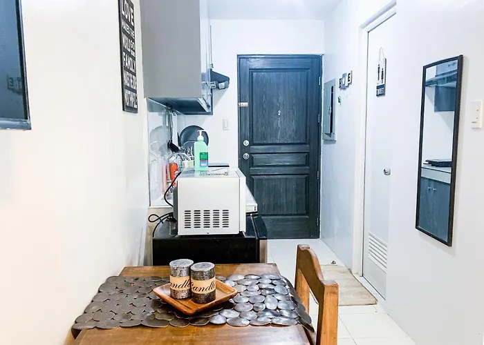 Staycation With Netflix In Espana Manila