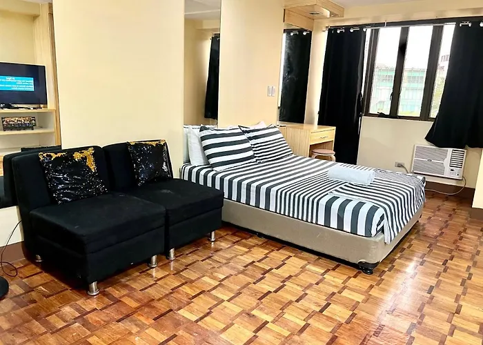 Chic Greenbelt Studio (Netflix & 25 mbps WiFi)