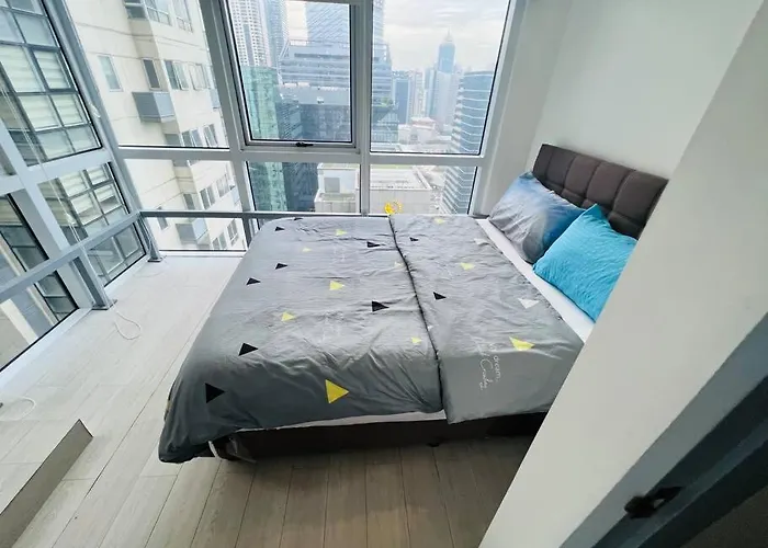 Pool X City View 2 Bed Room Loft With Wifi & Netflix