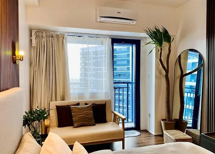 Muji-Inspired Home-Tel In The Heart Of Makati