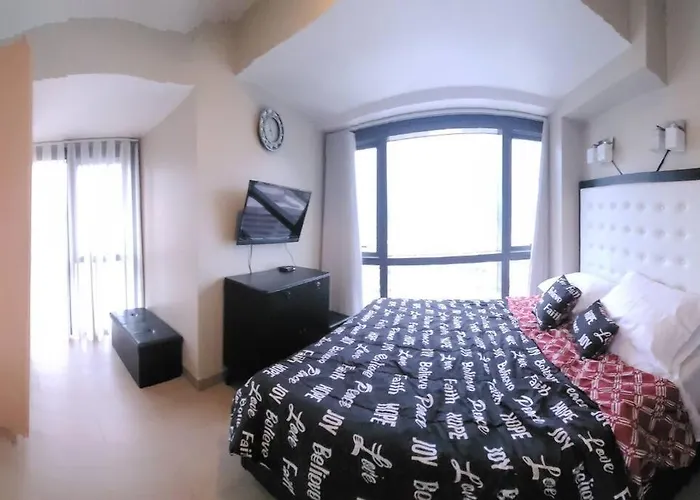 Cozy 1-Bedroom Condo With Stunning View