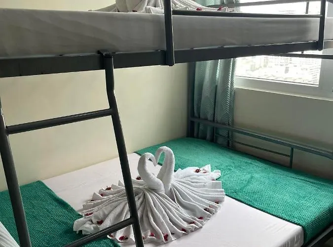 Green Residences Stays By Pbyy With Complimentary Breakfast For 2