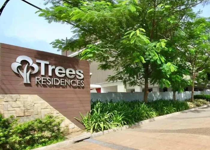 Trees Residence In Quezon City With Balcony.