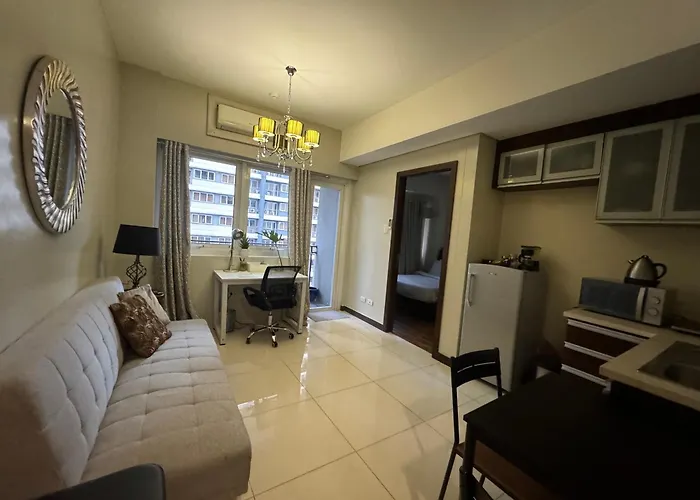 Luxury Suite Across Sm Megamall