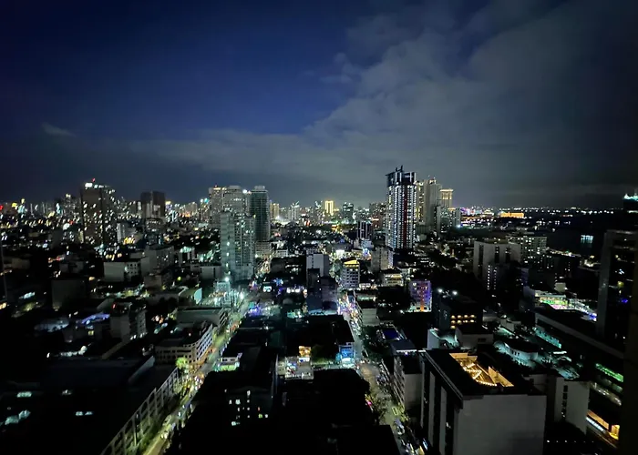 Hotel In Ermita Manila Birch Tower