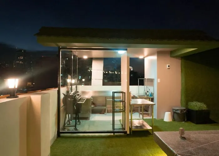 Maria Deck Urban Glamping