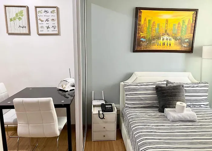 Mel\'S Staycation