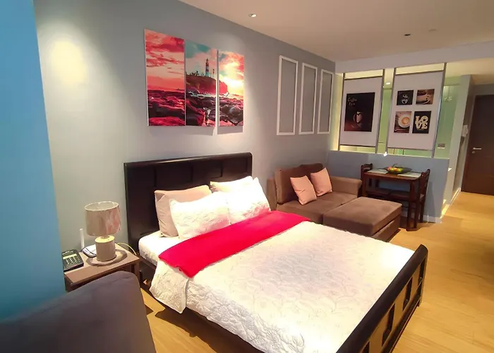 Bright Comfy Room W/Wifi Near Makati/Manila/Philippines