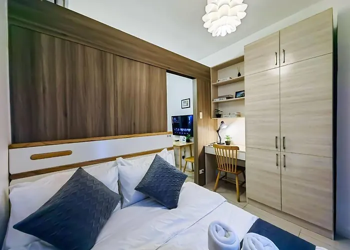 1Br Unit Condotel W Balcony Fame Residences -Fm08