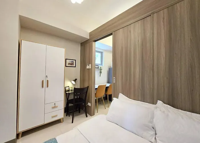 1Br Unit Condotel W Balcony Fame Residences #Fm35