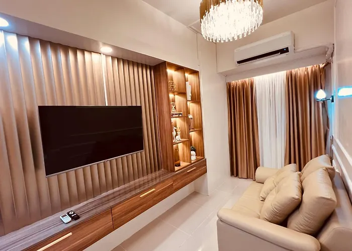 Henica Suite Fame Residences