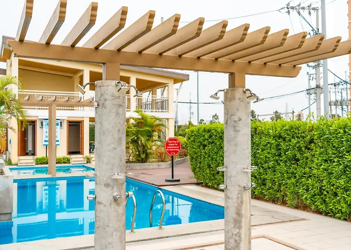 Cozy Deluxe Studio Fully Furnished Condo For Rent