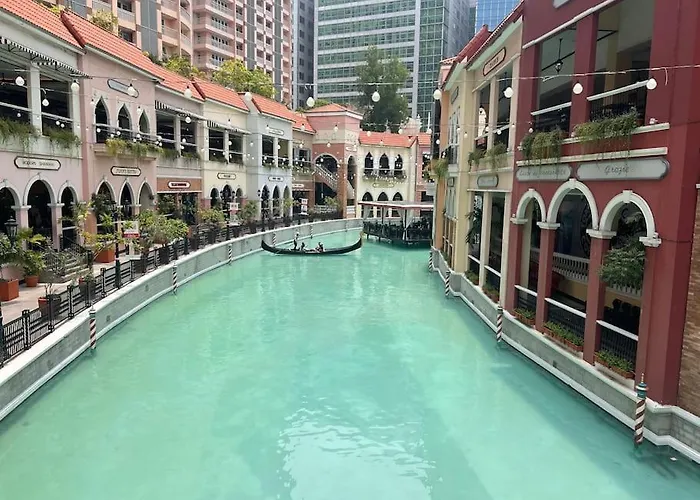 Luxury Designer Apartment In Bgc
