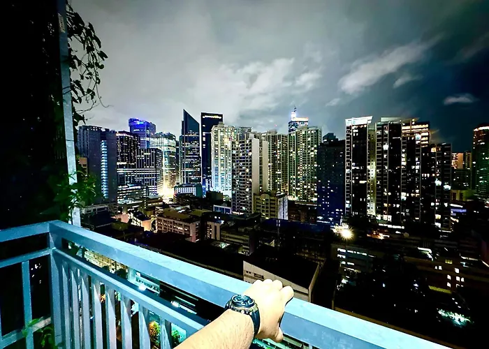 High Rise Condo With Balcony, Pool, Grand Lobby,Gym And Sky Garden 22F