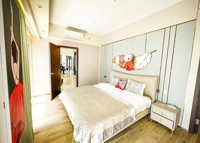 Modern 2Br Beside Okada Manila With Sunset View