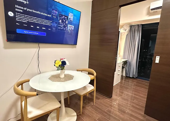 Comfy Makati Condo Wifi, Netflix And Disney