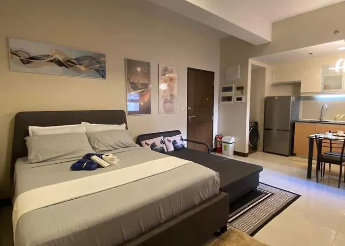 Queens Condotel At 101Newport Across Naia T3