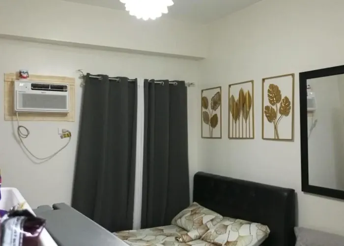 E & L Staycation At Trees Residences