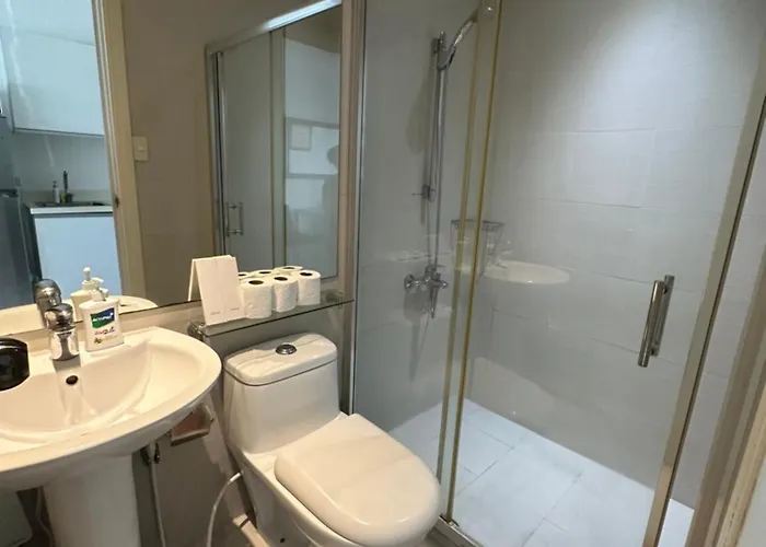 Bright Studio In Gramercy Residences Condo