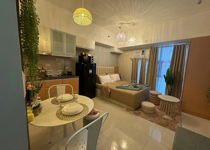 Staycation Near Venice Mall Mckinley Taguig