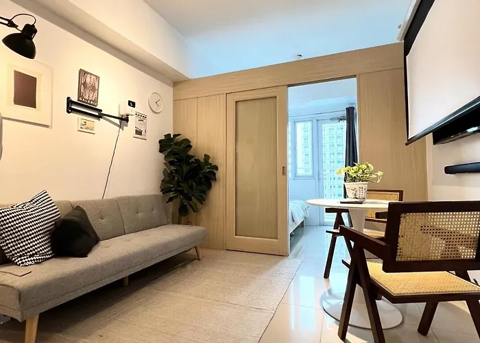 Jazz Residence T2 Rm 405 Homey Muji Inspired Staycation Big Screen Cinema