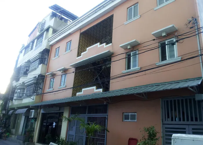 St. Maximillian Apartment Rentals
