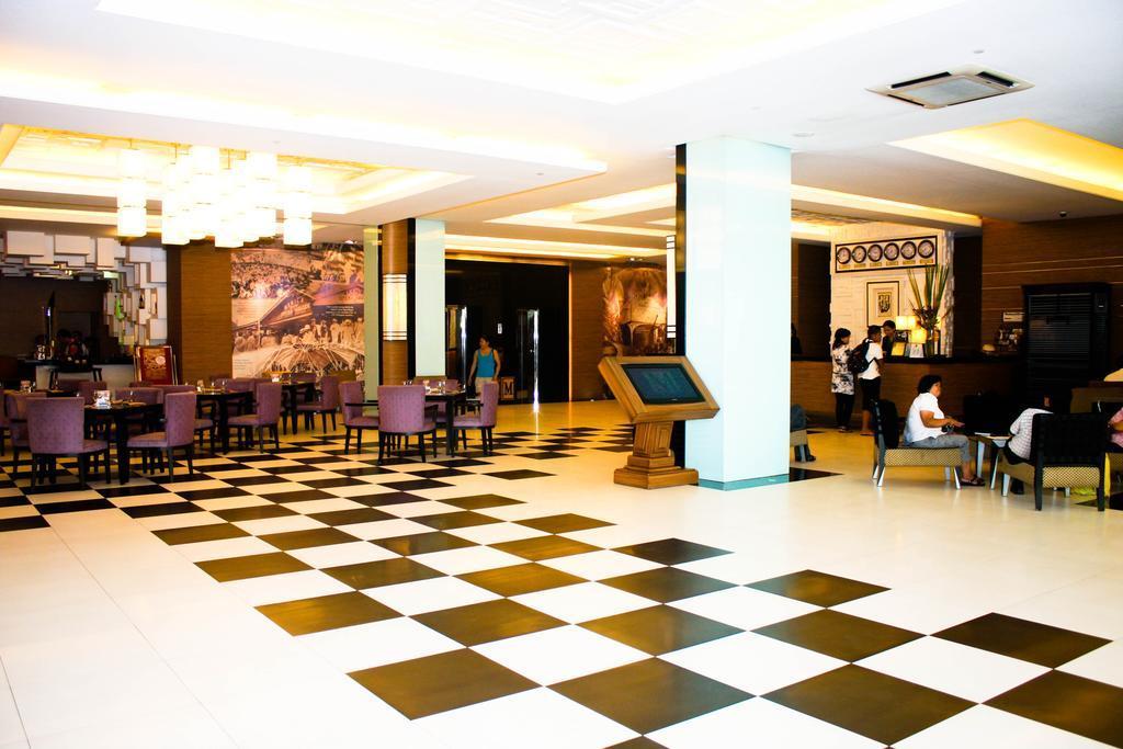 Hotel Grand Opera 4*