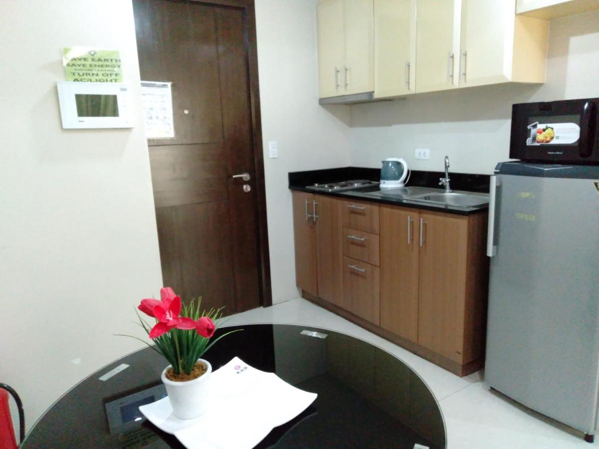 One Palm Tree Close To Airport - Terminal 3 Apartment *