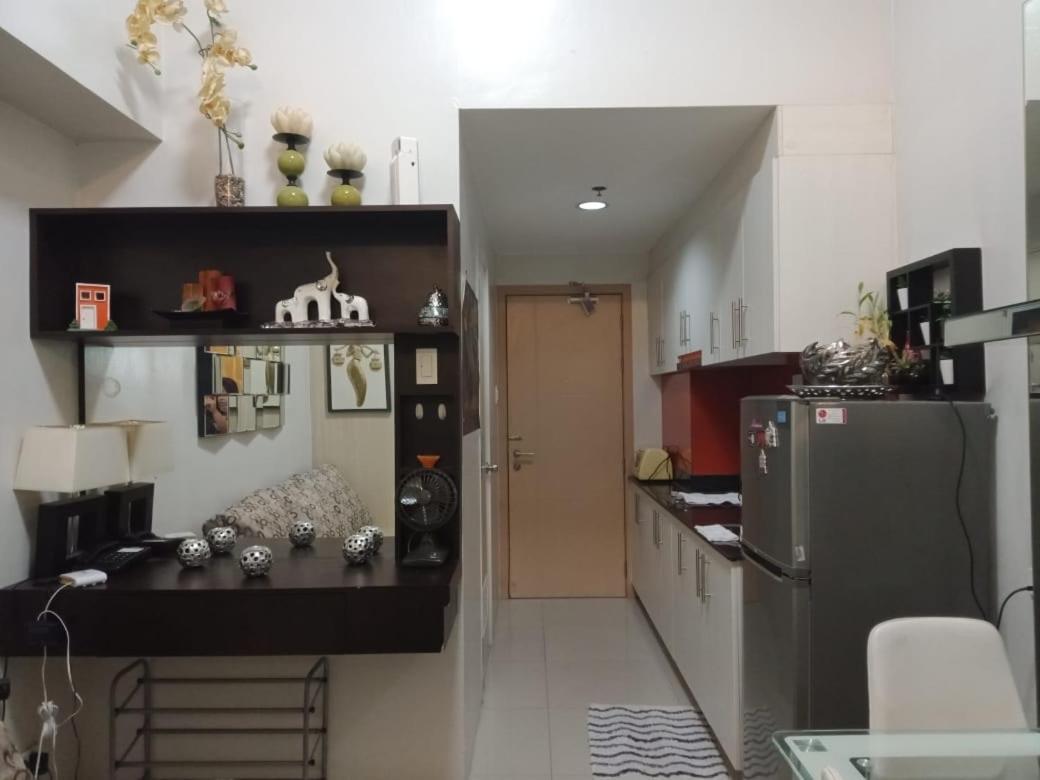 Apartment Jericho's Place At Sea Residences Manila