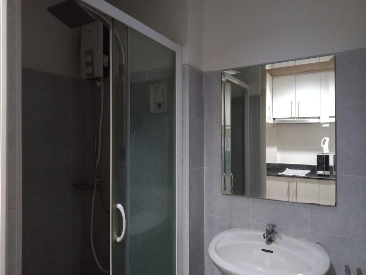 Jericho's Place At Sea Residences * Manila