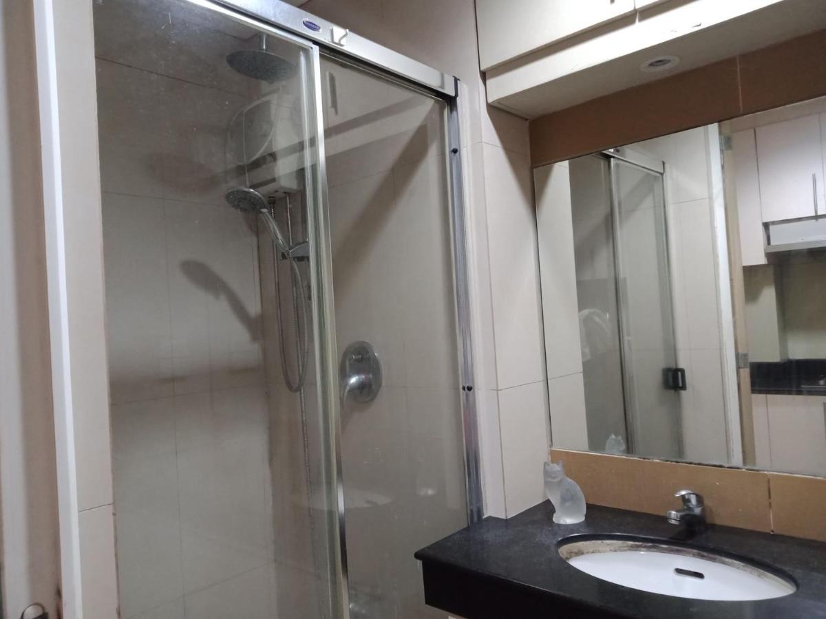 Jericho's Place At Sea Residences Manila