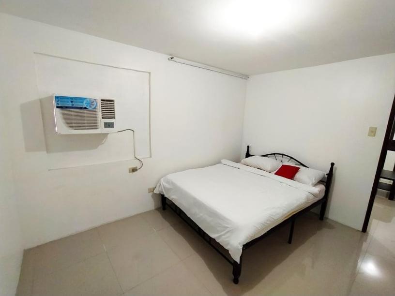 Orchard Tower Residences 3*