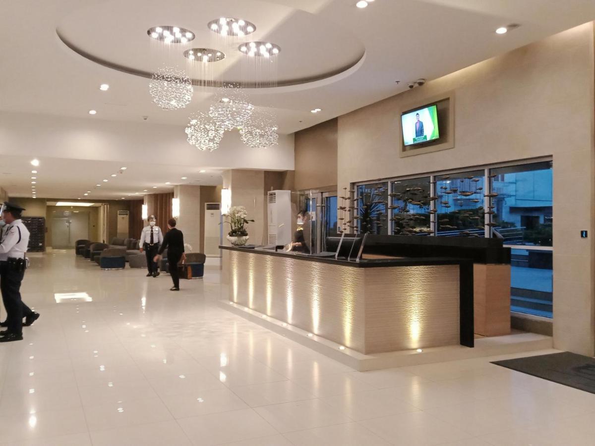 Chin's Place Sea Residences Moa Apartment Manila