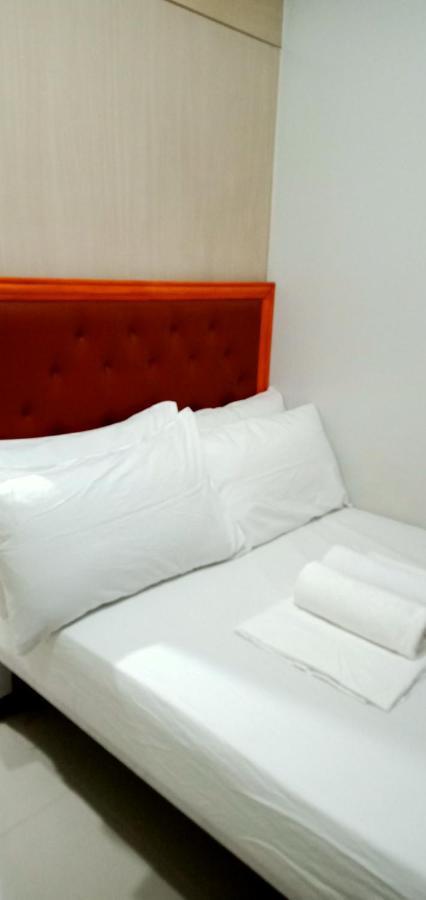 Chin's Place Sea Residences Moa Apartment *