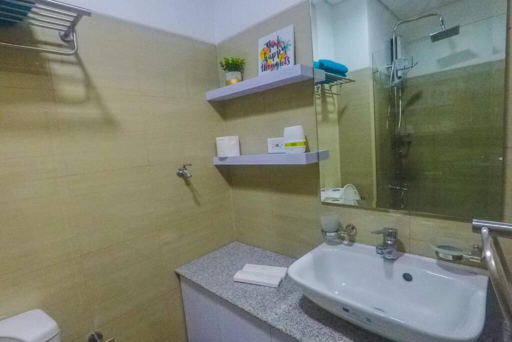Shore Residences Tower C, #73 Apartamento Manila