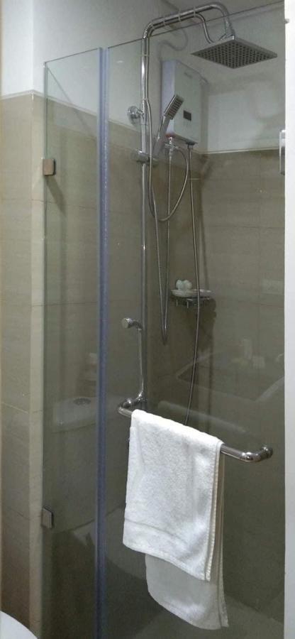 Sithonia Suite, Shore Residences Tower C Near Moa Manila