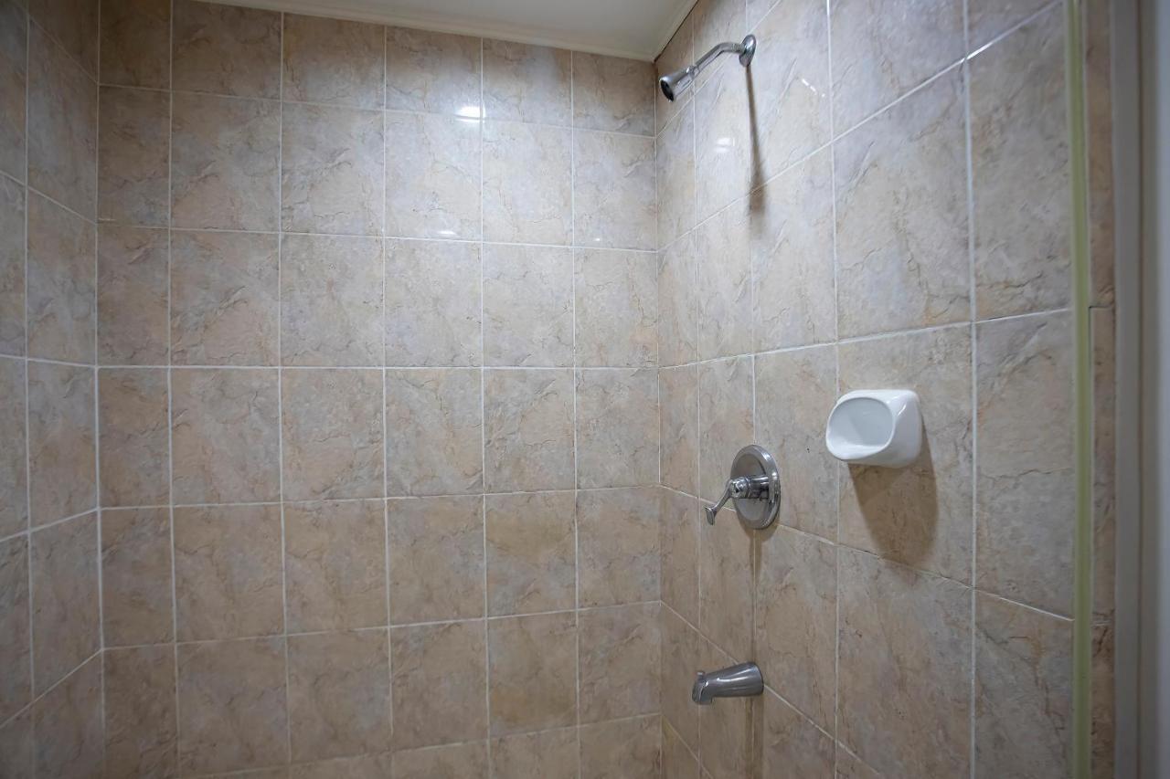 Oyo 821 Connector 3* Makati City