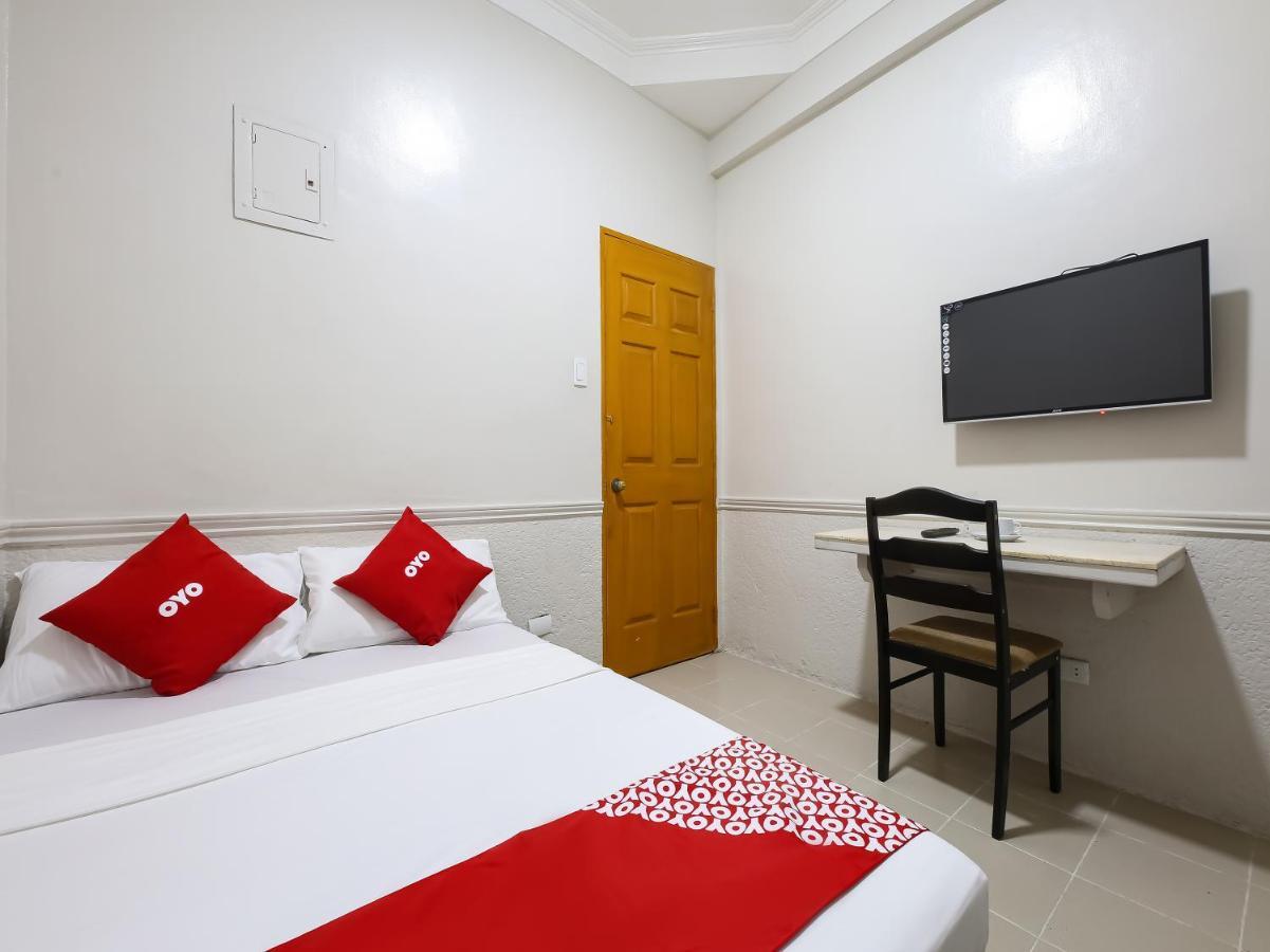 Hotel Vaccinated Staff - Oyo 828 Kysabel 5 Hotel 2*