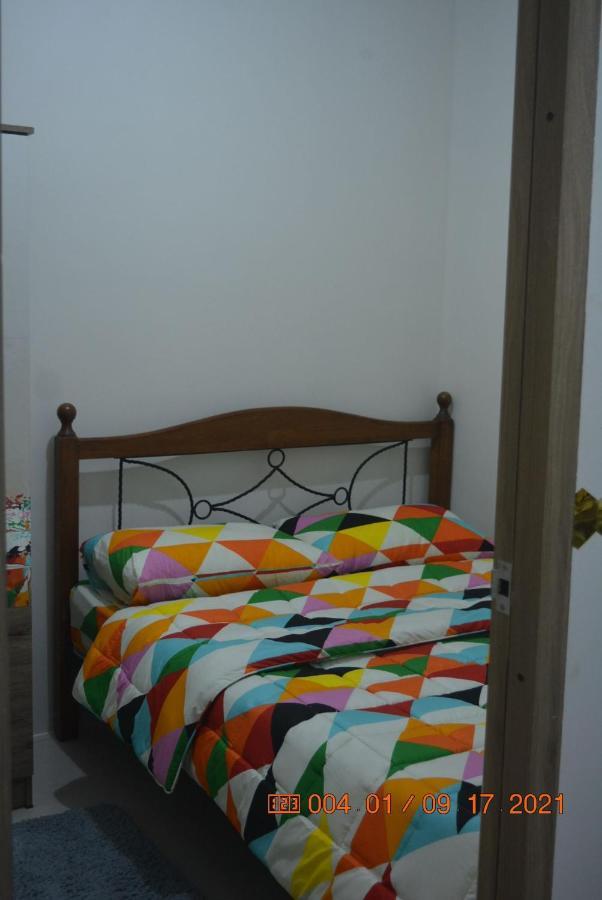 Lovely 2-br W/balcony In Sm-sucat, Paranaque Apartment