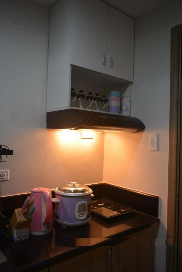 Lovely 2-br W/balcony In Sm-sucat, Paranaque Apartment Manila