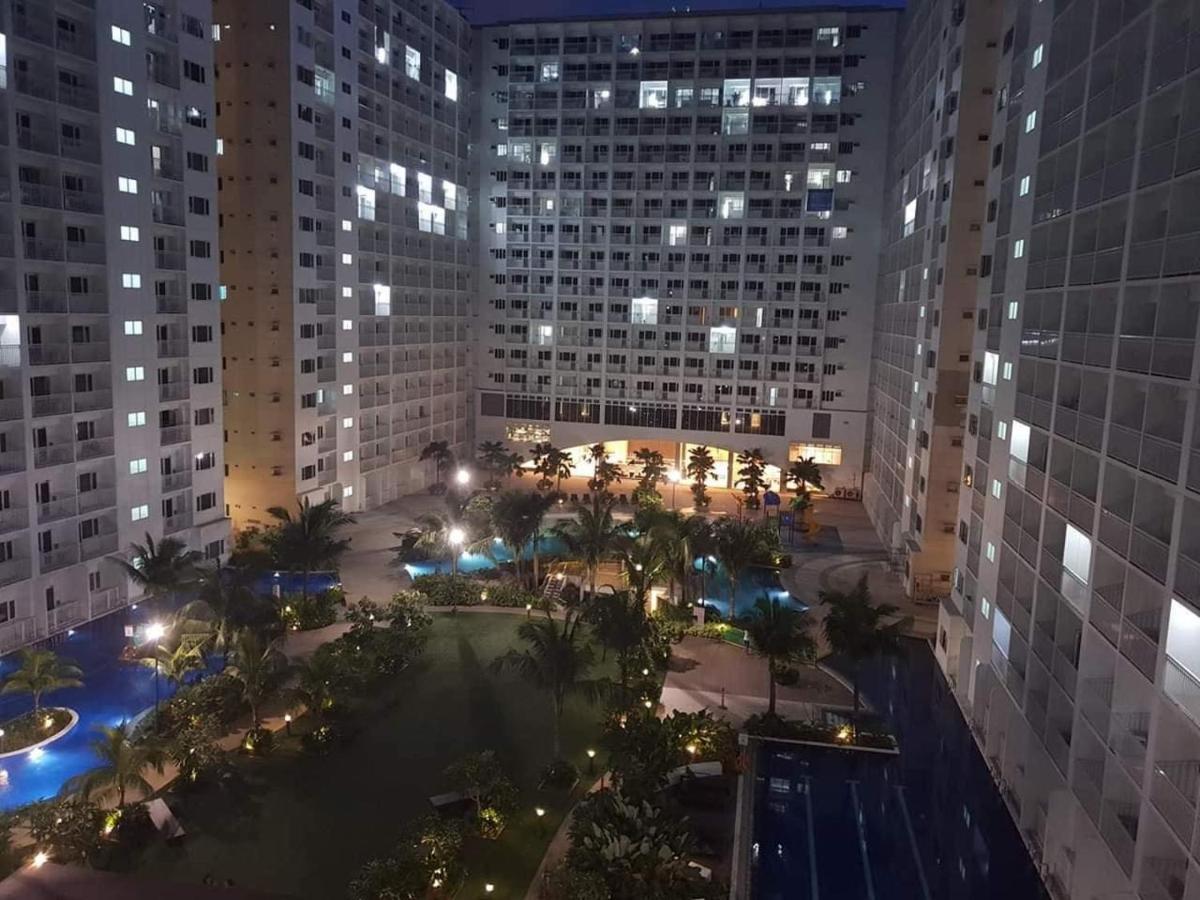 Shore D6, Shortwalk Mall Of Near Airport * Manila