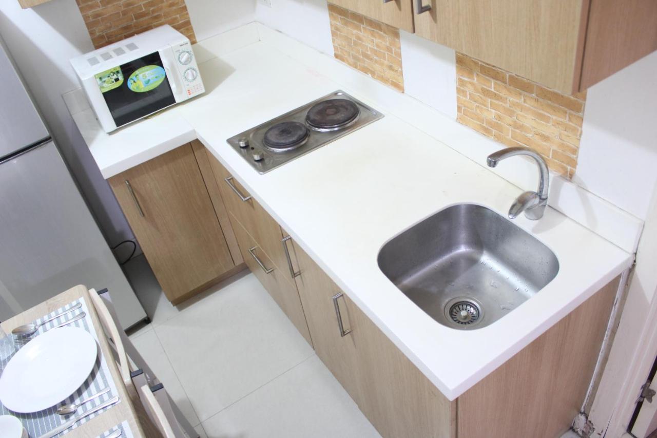 A2j Huge Modern Luxury 2br Balcony Near Ever Gotesco *