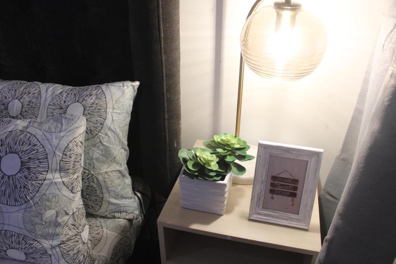 A2j Huge Modern Luxury 2br Balcony Near Ever Gotesco *