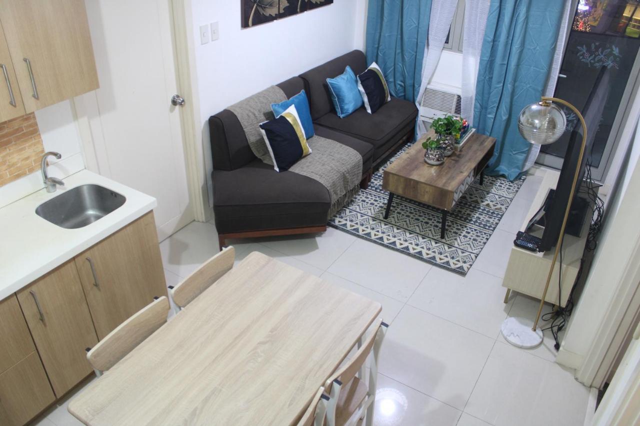 A2j Huge Modern Luxury 2br Balcony Near Ever Gotesco *